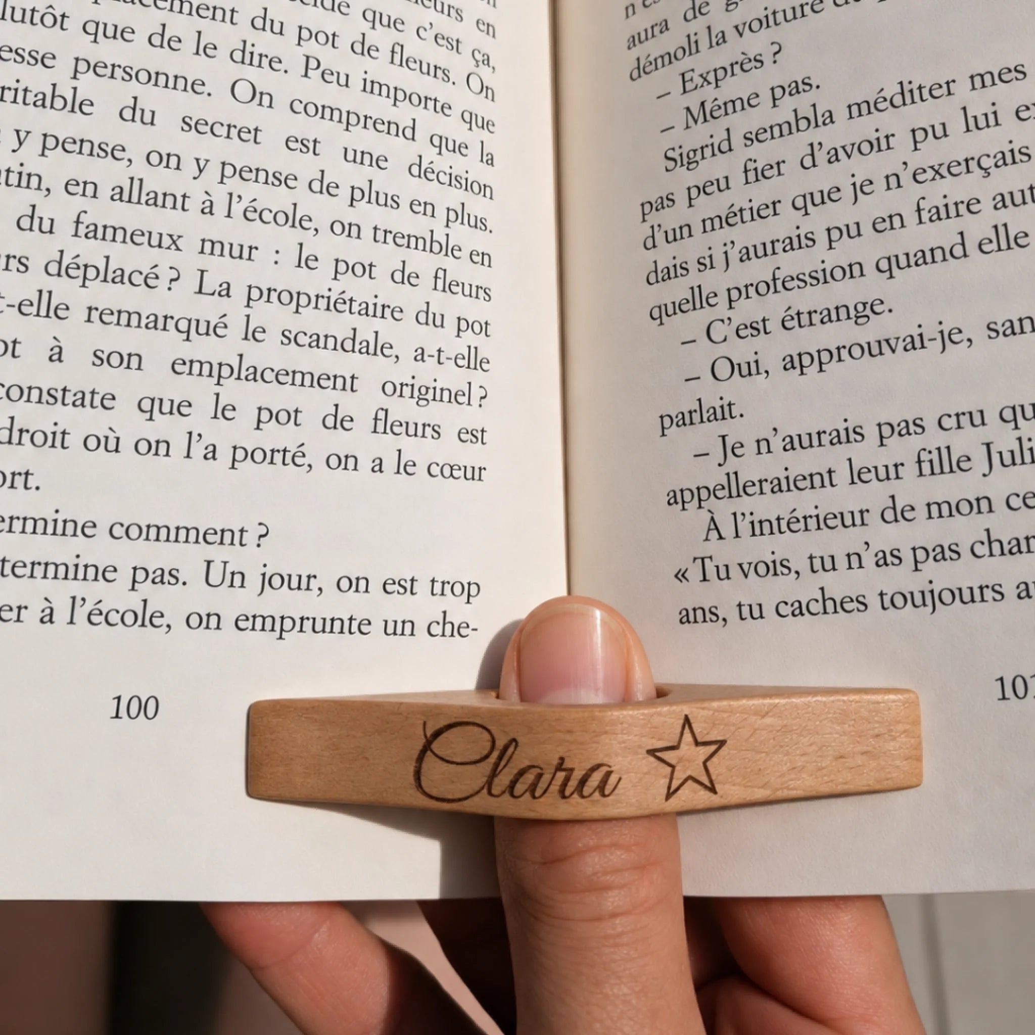 porte page livre à doigt  - Copie